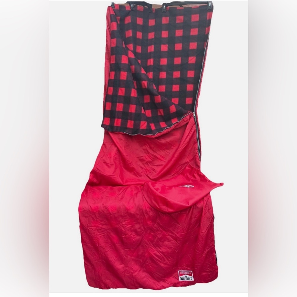 Vintage Marlboro sleeping bag like new condition‎